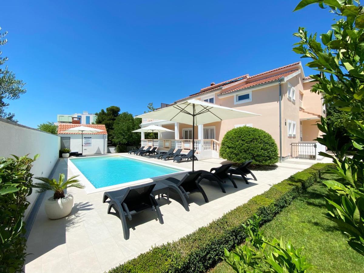 Apartments Saric Biograd Na Moru Esterno foto