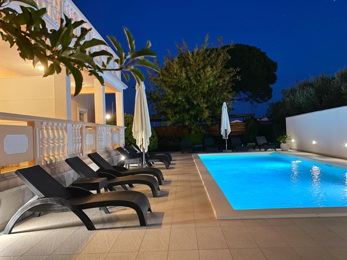 Apartments Saric Biograd Na Moru Esterno foto