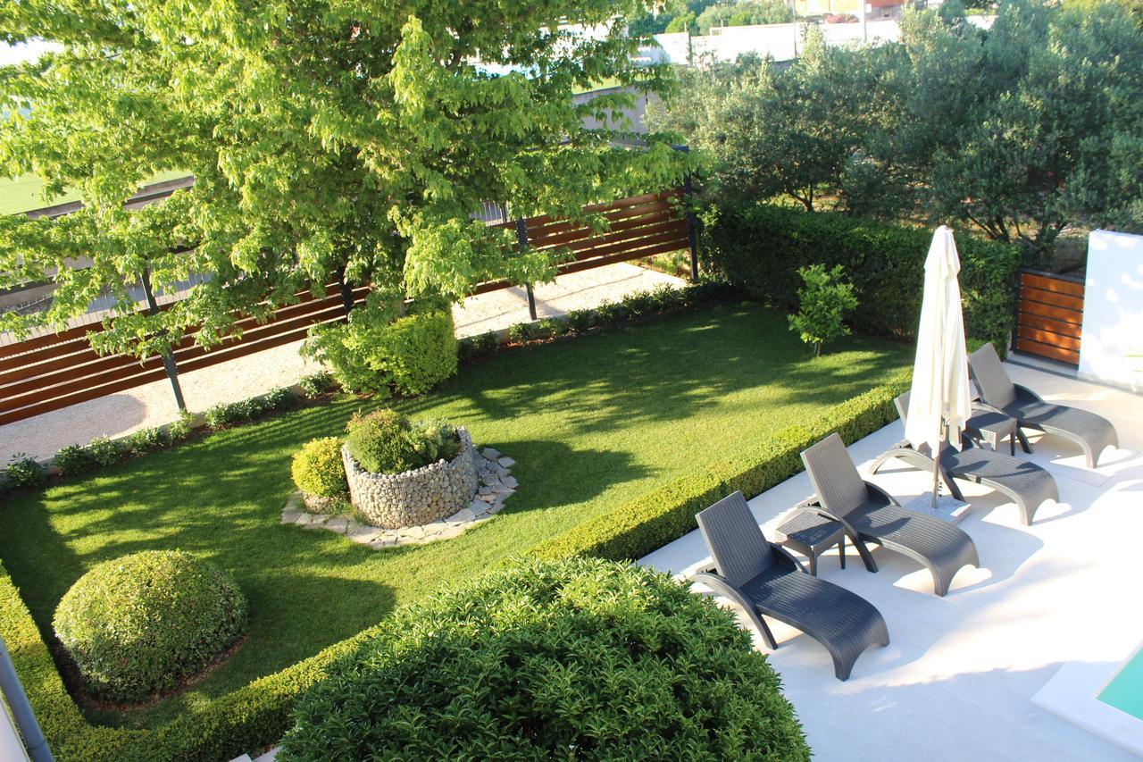 Apartments Saric Biograd Na Moru Esterno foto