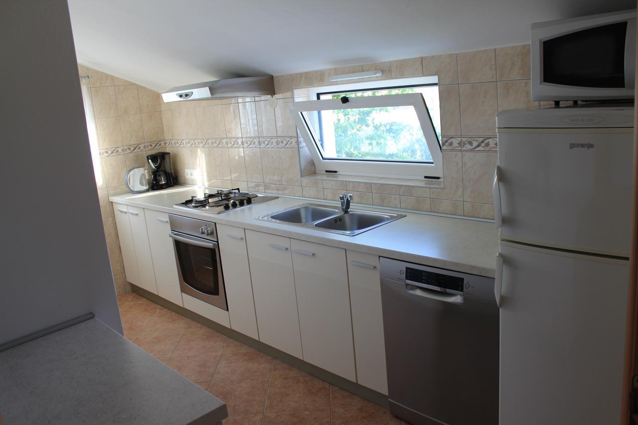 Apartments Saric Biograd Na Moru Esterno foto