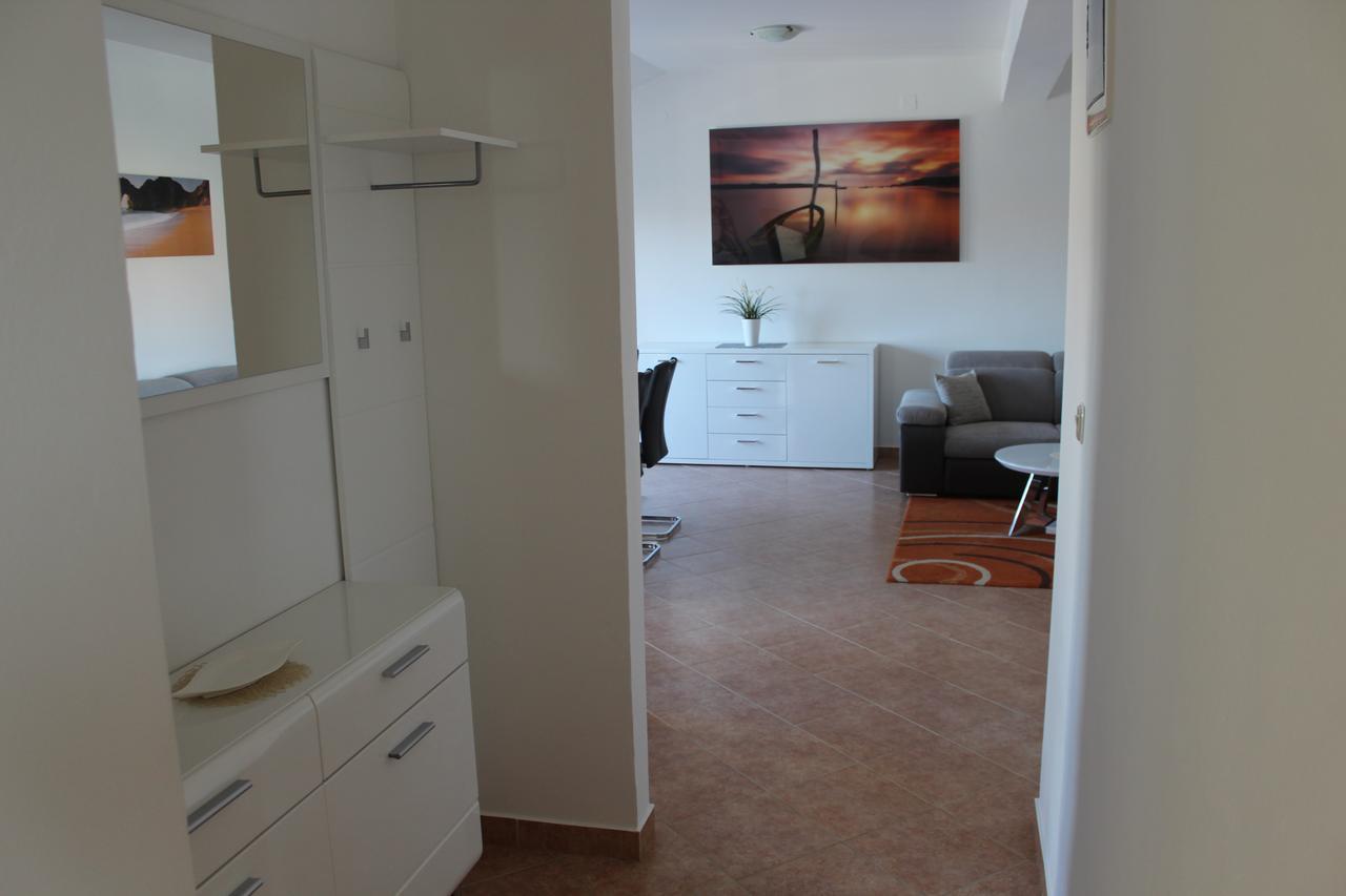 Apartments Saric Biograd Na Moru Esterno foto